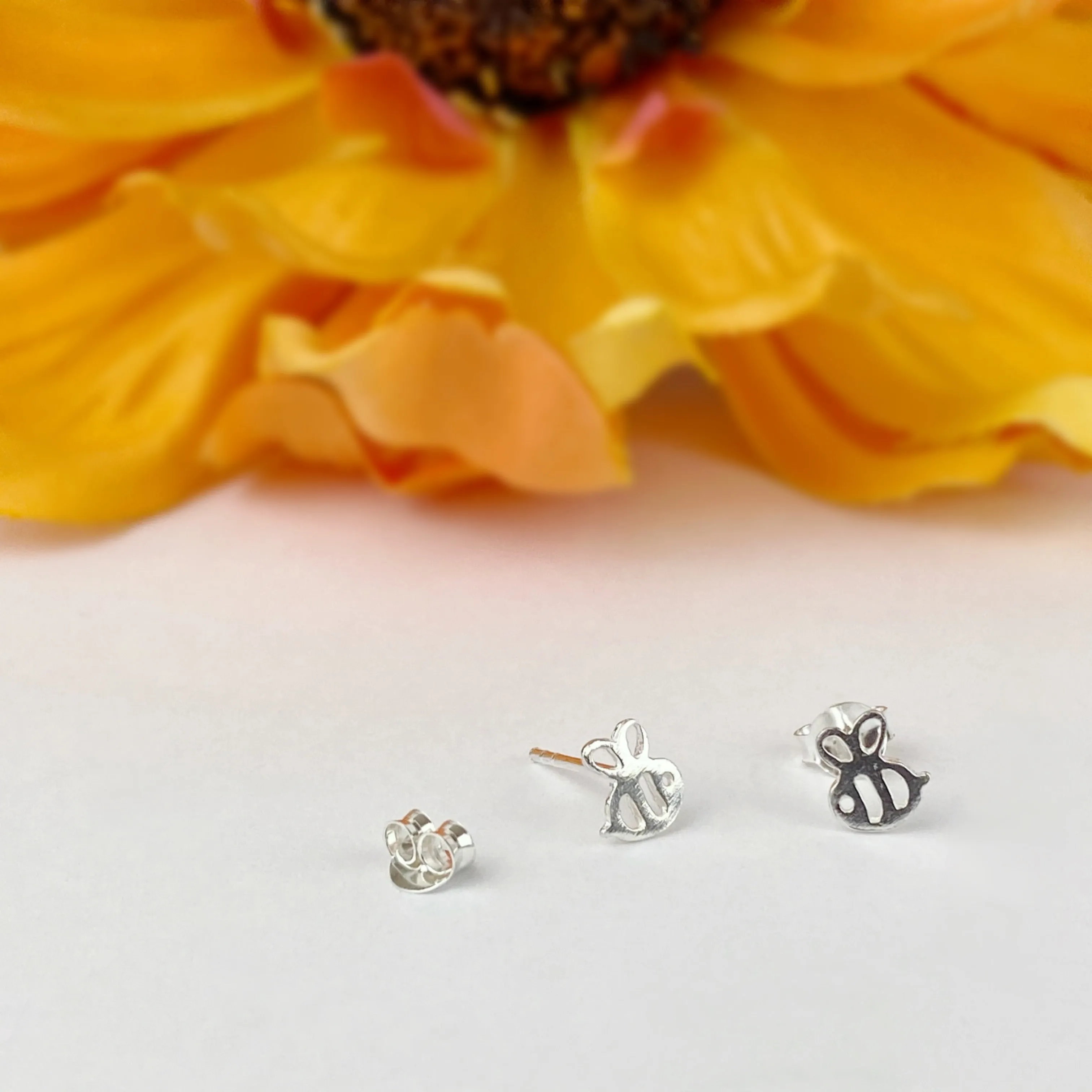 Baby Bee Earrings - VE254