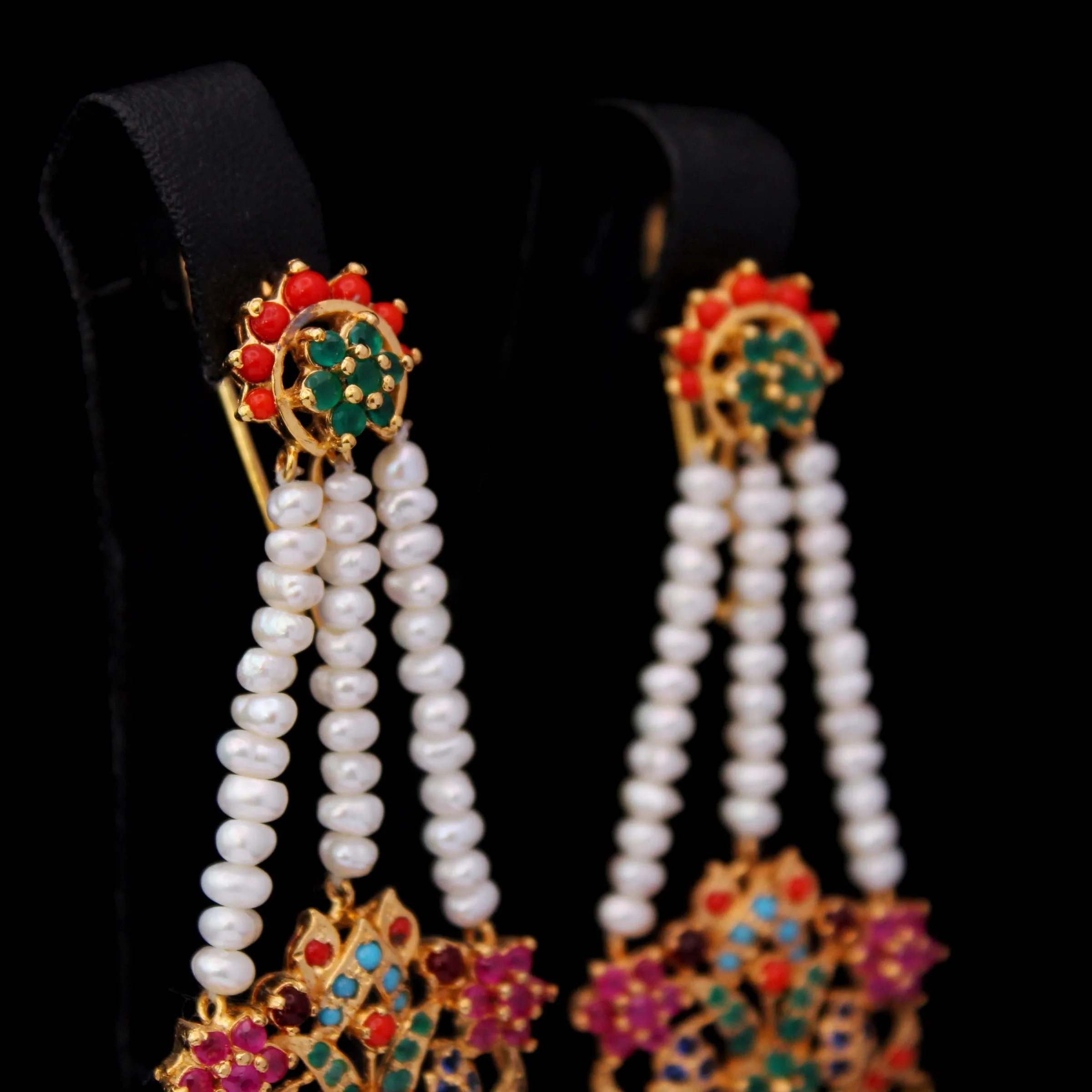 Earring With Nauratan